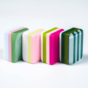 Hand-polished, multi-layered, color-printed acrylic American-style mahjong tiles in a European and American style; customizable.