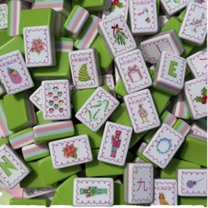 Christmas Mahjong Tiles, Four Layer Acrylic Mahjong Tile Set, 160 Green Tiles, Modern Luxury Portable American Mahjong Tiles